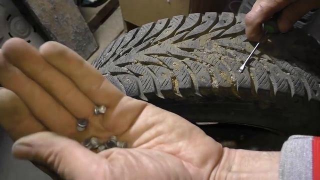 Простая ошиповка шин своими руками подручными средствами смотреть онлайн