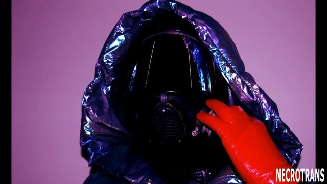 ФУТУРИЗМ В РЕАЛЬНОЙ ЖИЗНИ. ПРАКТИКА МОДЫ БУДУЩЕГО. ФУТУРИСТИЧЕСКИЕ ПРОГУЛКИ В ПРОТИВОГАЗЕ