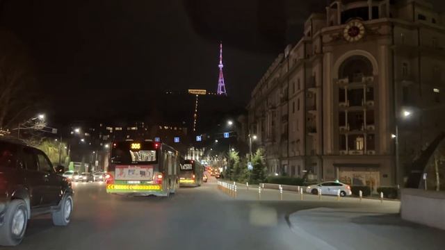 Тбилиси. Вечерняя прогулка с Авлабара до Сабуртало. смотреть онлайн