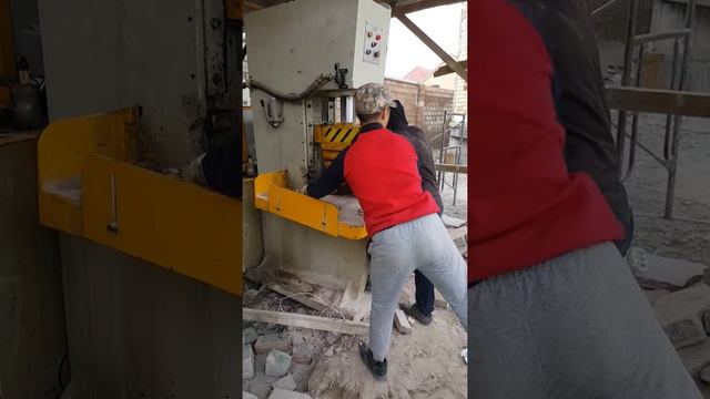 Камнекольный станок для производства гранитной брусчатки смотреть онлайн