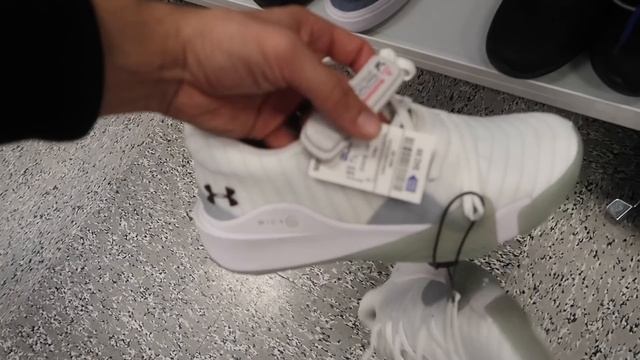 I FOUND $39 NIKE FOAMPOSITES AT ROSS! смотреть онлайн
