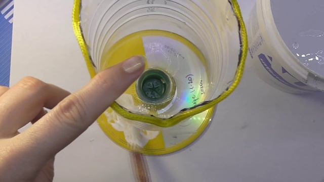DIY Вазочки из пластиковых бутылок. Мастер класс \ Vase from a plastic bottle video tutorial смотреть онлайн