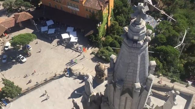 Храм Свято́го Се́рдца — на горе Тибидабо. Высшая точка Барселоны смотреть онлайн