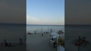 Ходили на пляж ПРИБОЙ. Показываю улицу Набережная Урзуфа