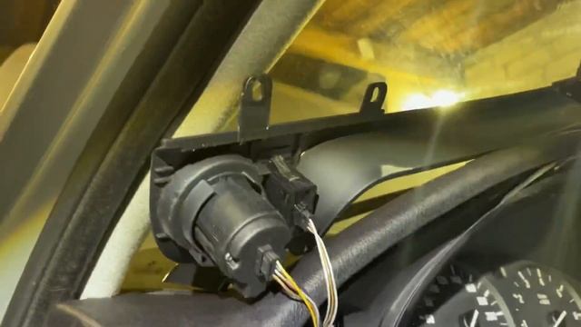 BMW e39 удаление нештатной сигнализации , радио реле и как правильно собрать и разобрать смотреть онлайн