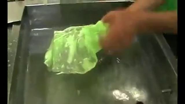 Japanese Man Making A Wax Cabbage смотреть онлайн