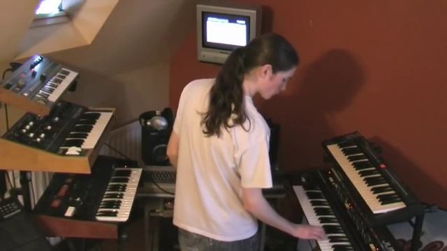 Kraftwerk Synth Jam - Computer Love смотреть онлайн