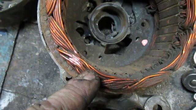 как снять генератор Volkswagen Caddy 1.9 D ,и его разборка смотреть онлайн