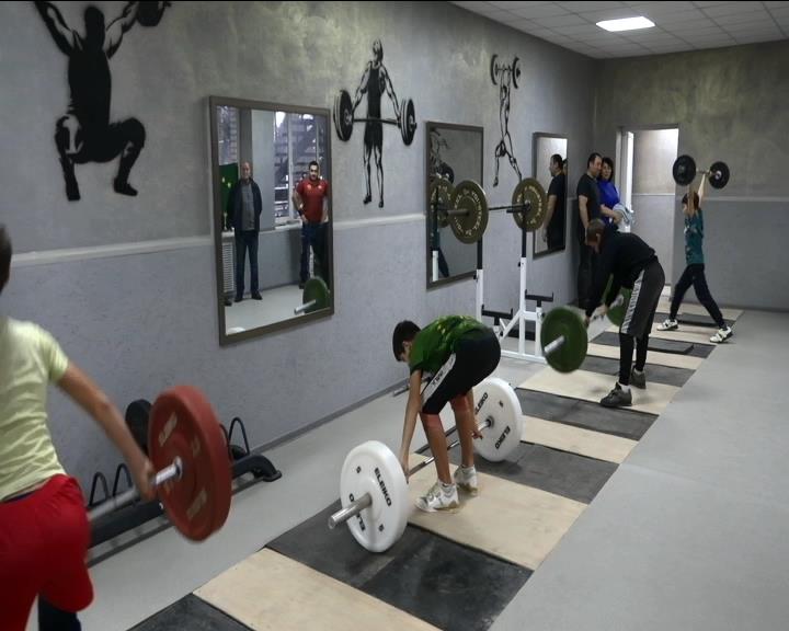 Открытие спортивного зала тяжелой атлетики в ауле Хатажукай после капремонта смотреть онлайн