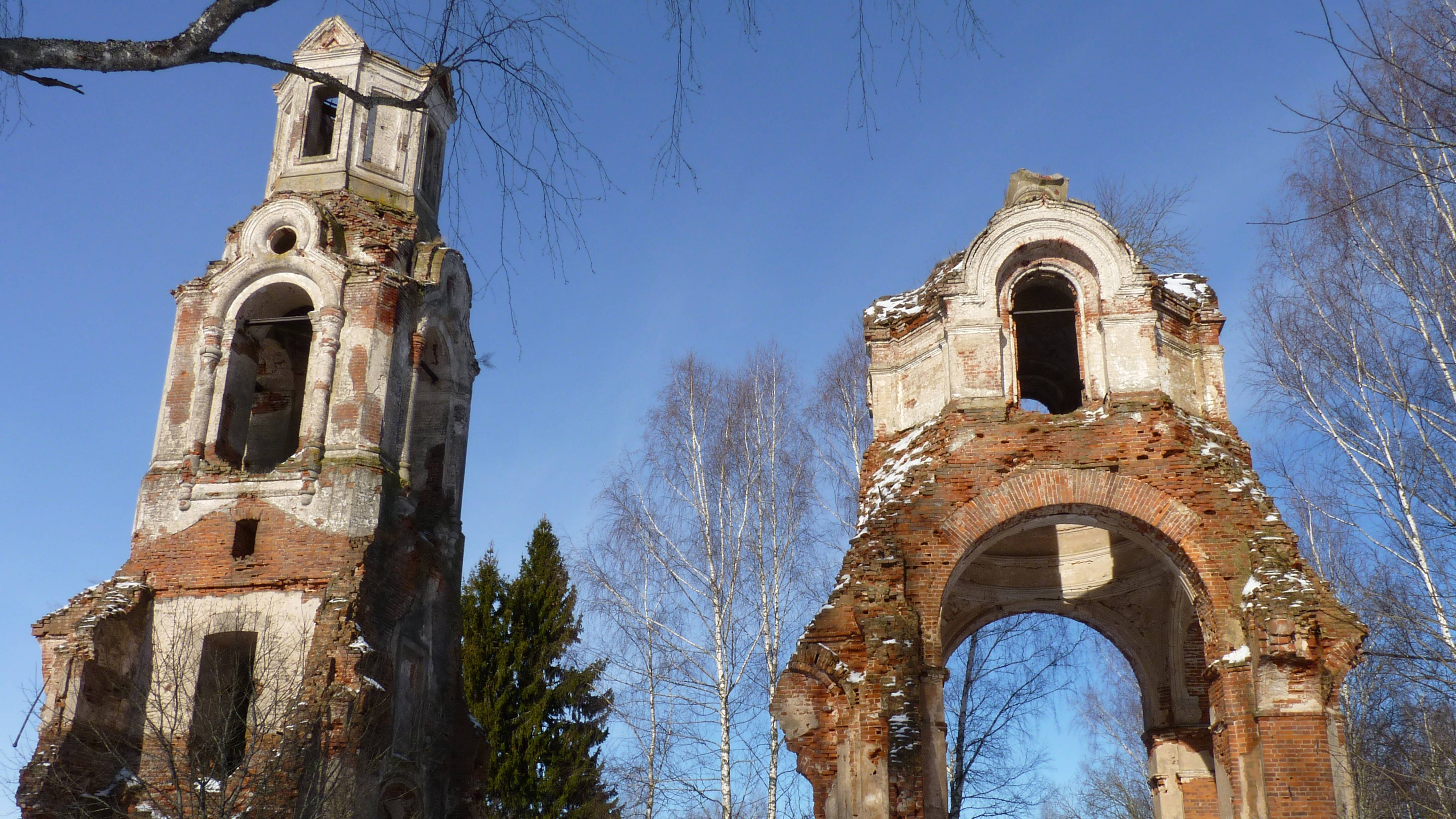 Прогулка в д. Каблуково Смоленская область. Руины церкви. Брошенные деревни Сушково и Демьянково. смотреть онлайн
