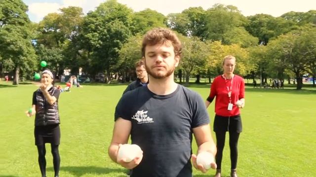 Learn Circus Skills with FlipFabrique! How to Juggle смотреть онлайн
