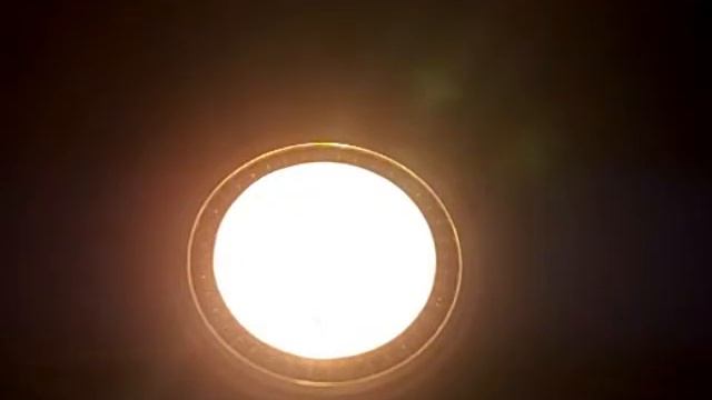 Sunlite AR111 Aluminum Reflector, 620 Lumens, G53 Base Light Bulb, Warm White смотреть онлайн