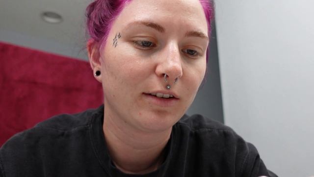 Stretching My Septum Piercing From 10g To 8g // Pinkkacidd