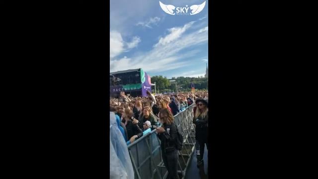 ТЕРМИНАЛЫ ДЛЯ ЗАРЯДКИ МОБИЛЬНЫХ ТЕЛЕФОНОВ НА ФЕСТИВАЛЕ "ЛАСТОЧКА" В "ЛУЖНИКАХ" смотреть онлайн