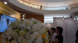 Flowerbee ~ White & Yellow Flower Arrangement
