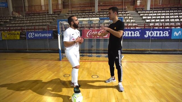 RICARDINHO ME ENSEÑA SUS MEJORES REGATES - Futsal & Futbol calle смотреть онлайн