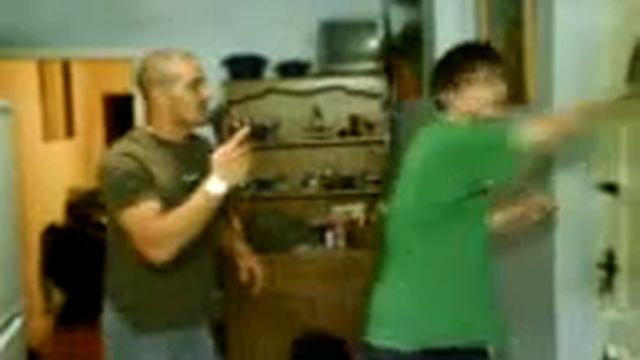 Clash of the morons! смотреть онлайн