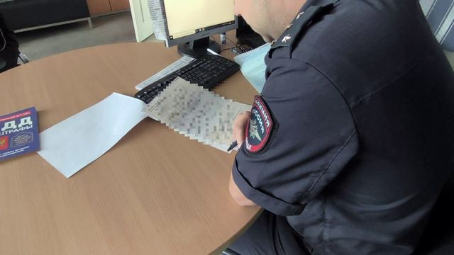 Сотрудники городской Госавтоинспекции установили личность самокатчика, сбившего пешехода смотреть онлайн