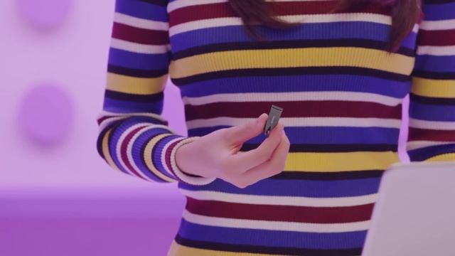Samsung USB Flash Drive BAR Plus: Speed in Style смотреть онлайн
