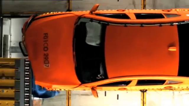 BMW 7 Series F01 Crash Test By BMW