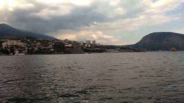 Крым 2019 Гурзуф вид с моря на поселок гурзуф (теплоход ливадия). Crimea Gurzuf смотреть онлайн