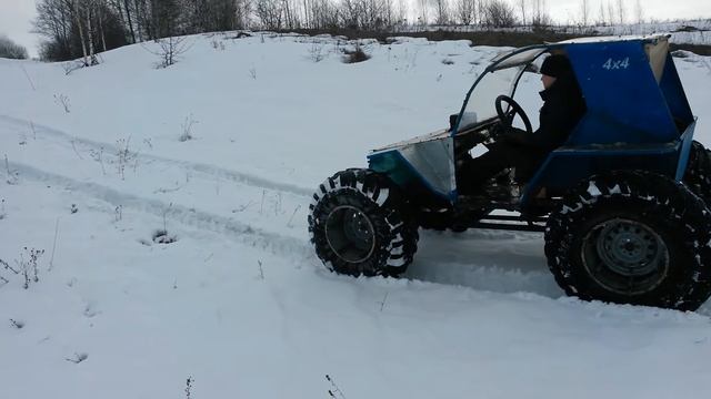 Пневмоход 4х4 с двигателем иж юпитер. В гору по весеннему снегу. смотреть онлайн