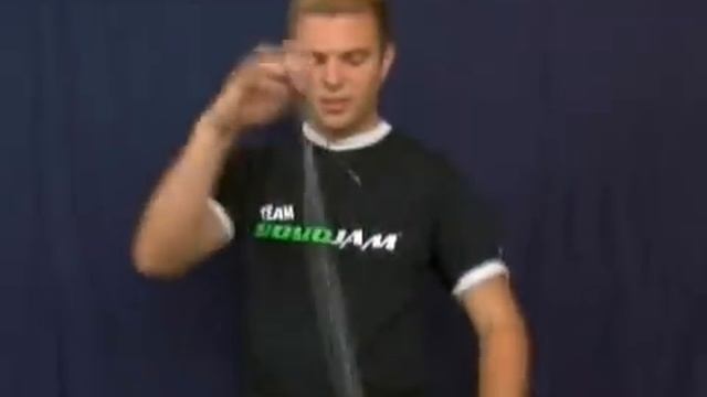 How To Do Basic Yo-Yo Tricks : How To Do The UFO Yo-Yo Trick смотреть онлайн