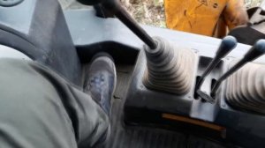 Обзор экскаватора-погрузчика MST M542