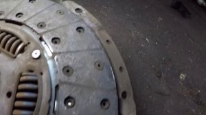 Замена сцепления и подшипника маховика в Ивеко Дейли 3.0, снимаем коробку.Clutch replacement iveco