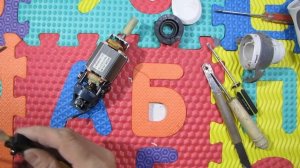 блендер разбираю чтобы понять какой моторчик внутри