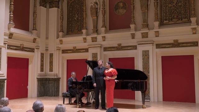 Misiaz' na nebi(Ukrainian folk song) Susanna Chakhoian (soprano), Andrei Bondarenko (baritone) смотреть онлайн