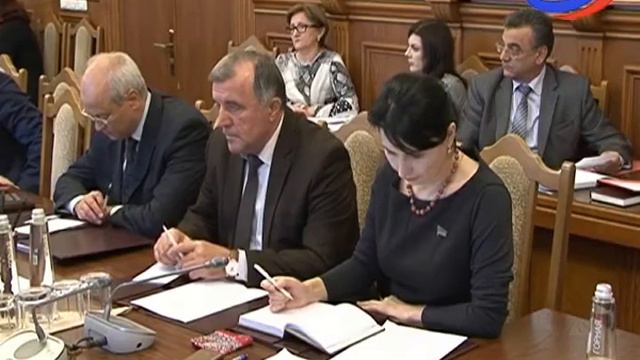 Хизри Шихсаидов провел заседание Президиума смотреть онлайн