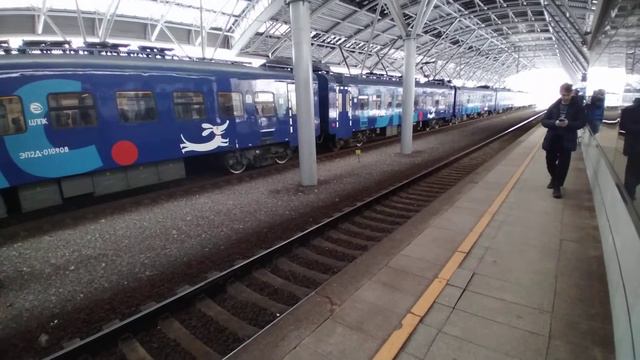 Прибытие и Отправление Эп2д Эксспрес Рэкс От Станций Славянский Бульвар // 22 Марта 2021 смотреть онлайн