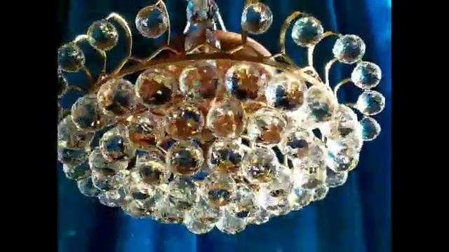 Итальянская хрустальная люстра на 5ламп.