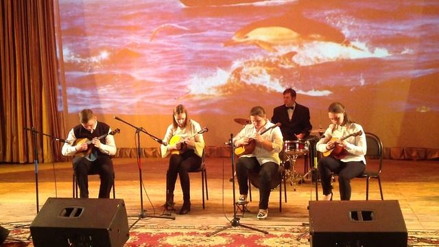 Ансамбль домристов (преп.Маркина О.А.) С.Фёдоров «Корабль на волнах» ("Игра дельфинов") смотреть онлайн