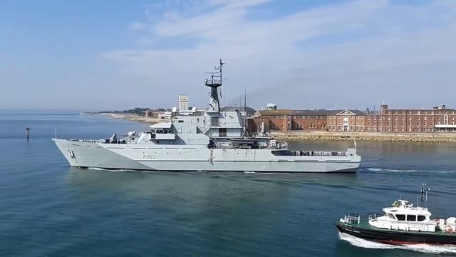 Великобритания передумала списывать свои патрульные корабли смотреть онлайн