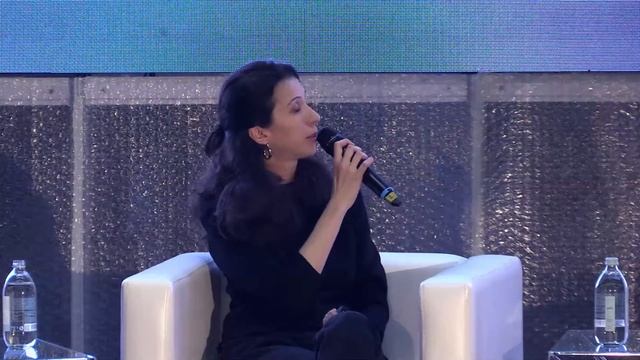 Cosmoscow talks. Как сохранить современное искусство? смотреть онлайн