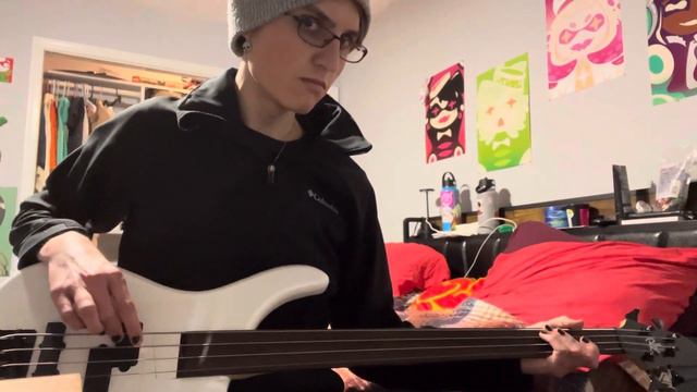 Rogue fretless bass restrung with roundwound 40-95 strings (sound test) смотреть онлайн