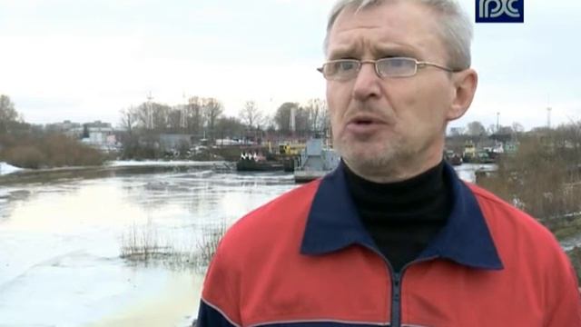 Из-за аномально теплой погоды в Вологде продолжает действовать запрет выхода на лед смотреть онлайн