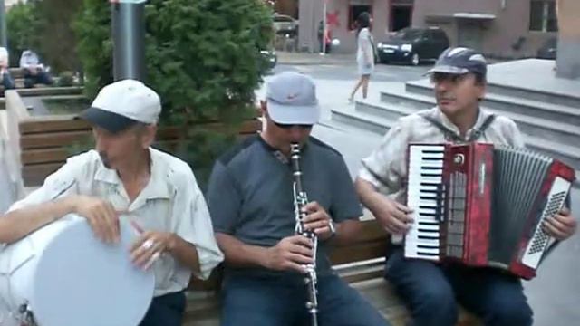 Hey Jan Yerevan Kompozitor Artemi Ayvazyan Hyusisain Poxota Erajishtner смотреть онлайн