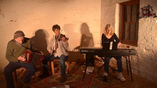 Cath, Barry & Wendy - Set of Polkas смотреть онлайн