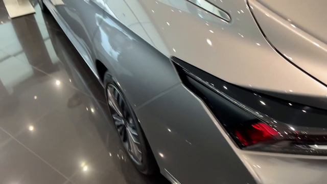 Цены в салоне: ✔️Toyota, ✔️Nissan, ✔️Mazda, ✔️Mitsubishi, ✔️Citroen 👉 Экскурсия по Major City. ч.1 смотреть онлайн