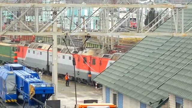 поездав Новосибирске и вид железнодорожный мост на станции Инская сортировочная смотреть онлайн