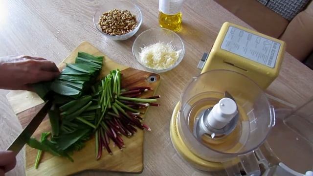 Соус песто из черемши... смотреть онлайн