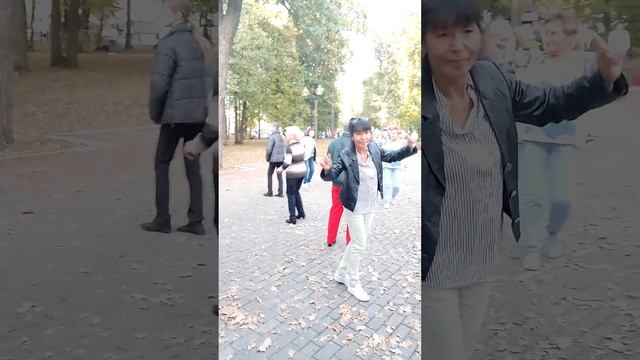 танцы кому заа..! Саранск. пролетарский парк. 13 сентября. 2023 год. смотреть онлайн