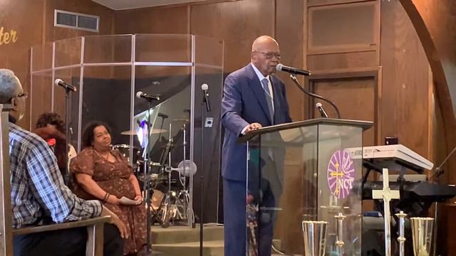 Pastor Emeritus Bishop DL Lindsey смотреть онлайн