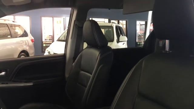 2017 Toyota Sienna SE 8 Passenger Stock#19576 Mississauga Toyota смотреть онлайн