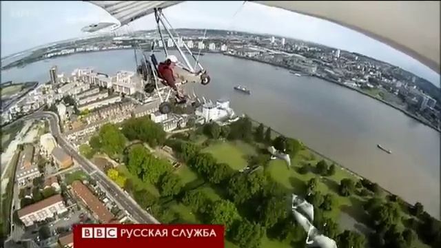 Полет на дельтаплане... с гусями смотреть онлайн