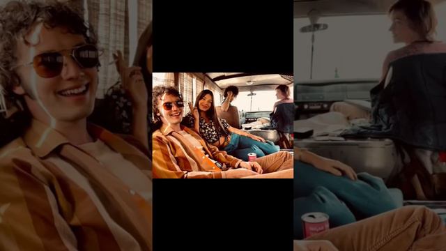 Daisy Jones and The Six смотреть онлайн