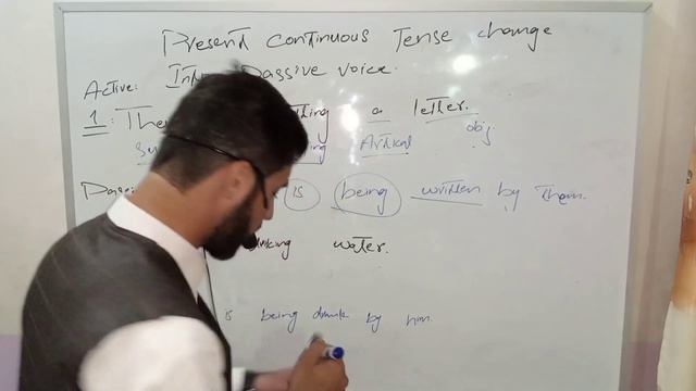 HOW TO CHANGE PRESENT CONTINUOUS TENSE INTO PASSIVE VOICE | present continue ko passive ma badle. смотреть онлайн